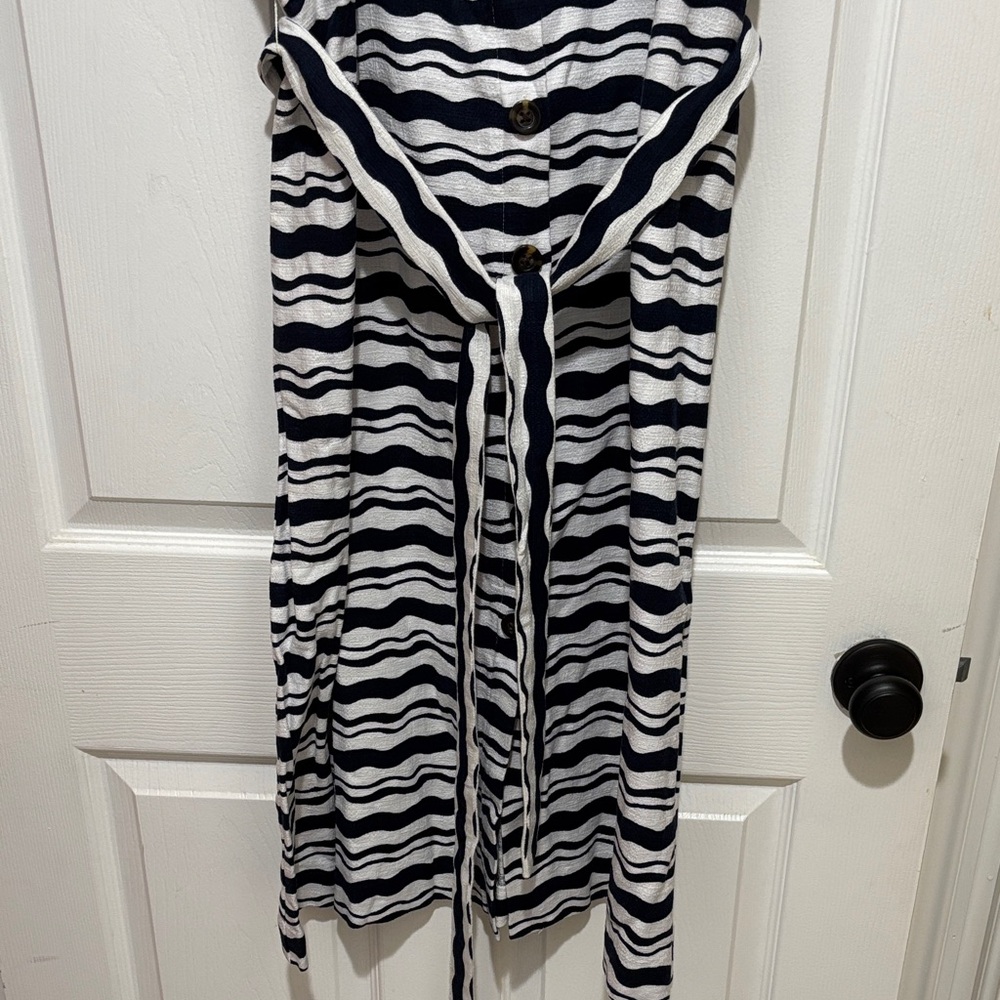 Ann Taylor Black and White Wavy Stripe Midi Dress - Picture 4 of 6